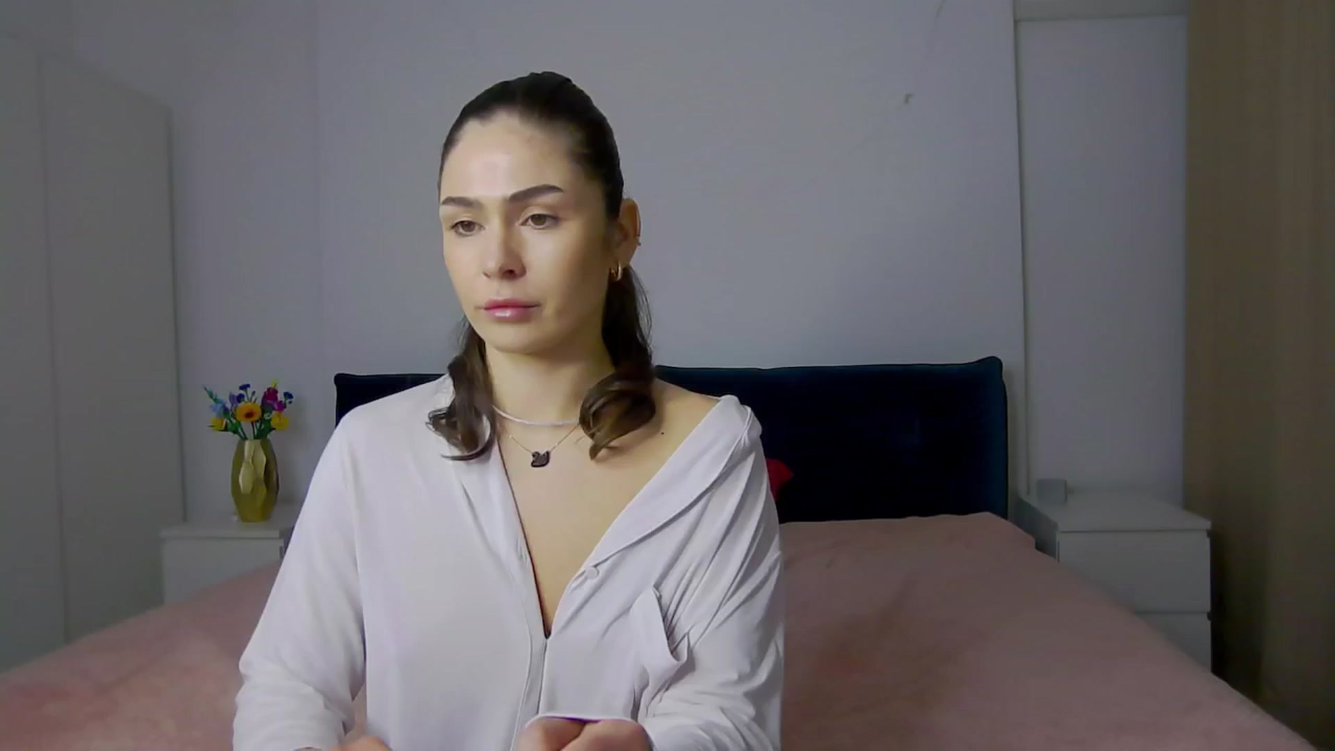 Gallery image thumbnail from NaiaaBee's myfreecams stream on, 02/14/2025, 22:29 image 19 of 20