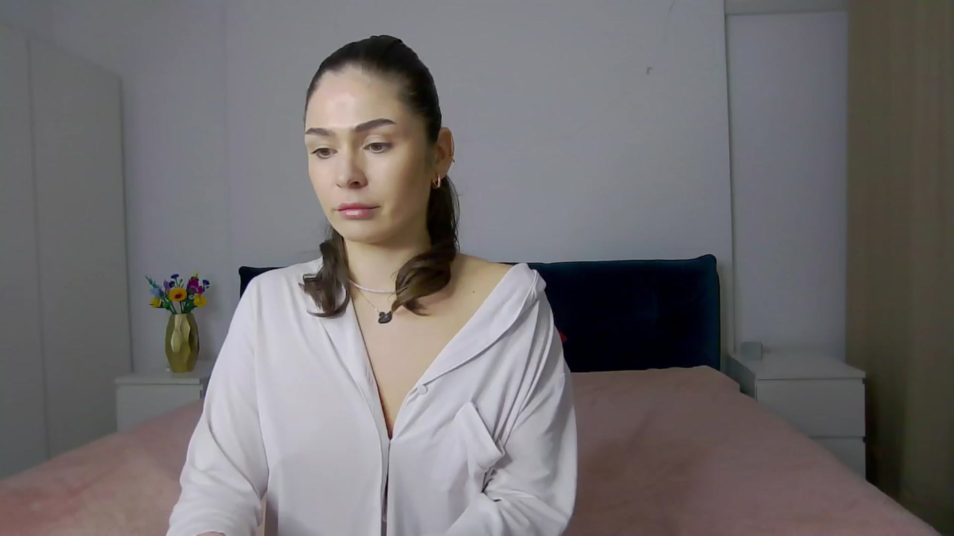 Gallery image thumbnail from NaiaaBee's myfreecams stream on, 02/14/2025, 22:29 image 17 of 20