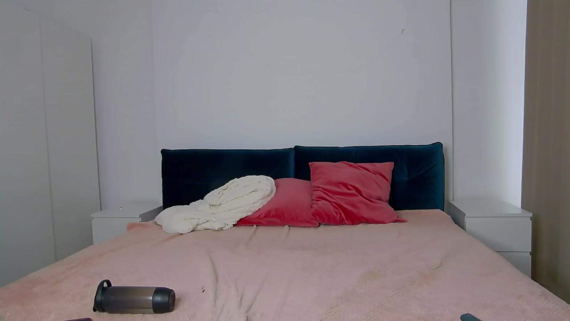 Gallery image thumbnail from NaiaaBee's myfreecams stream on, 02/18/2025, 14:25 image 18 of 20