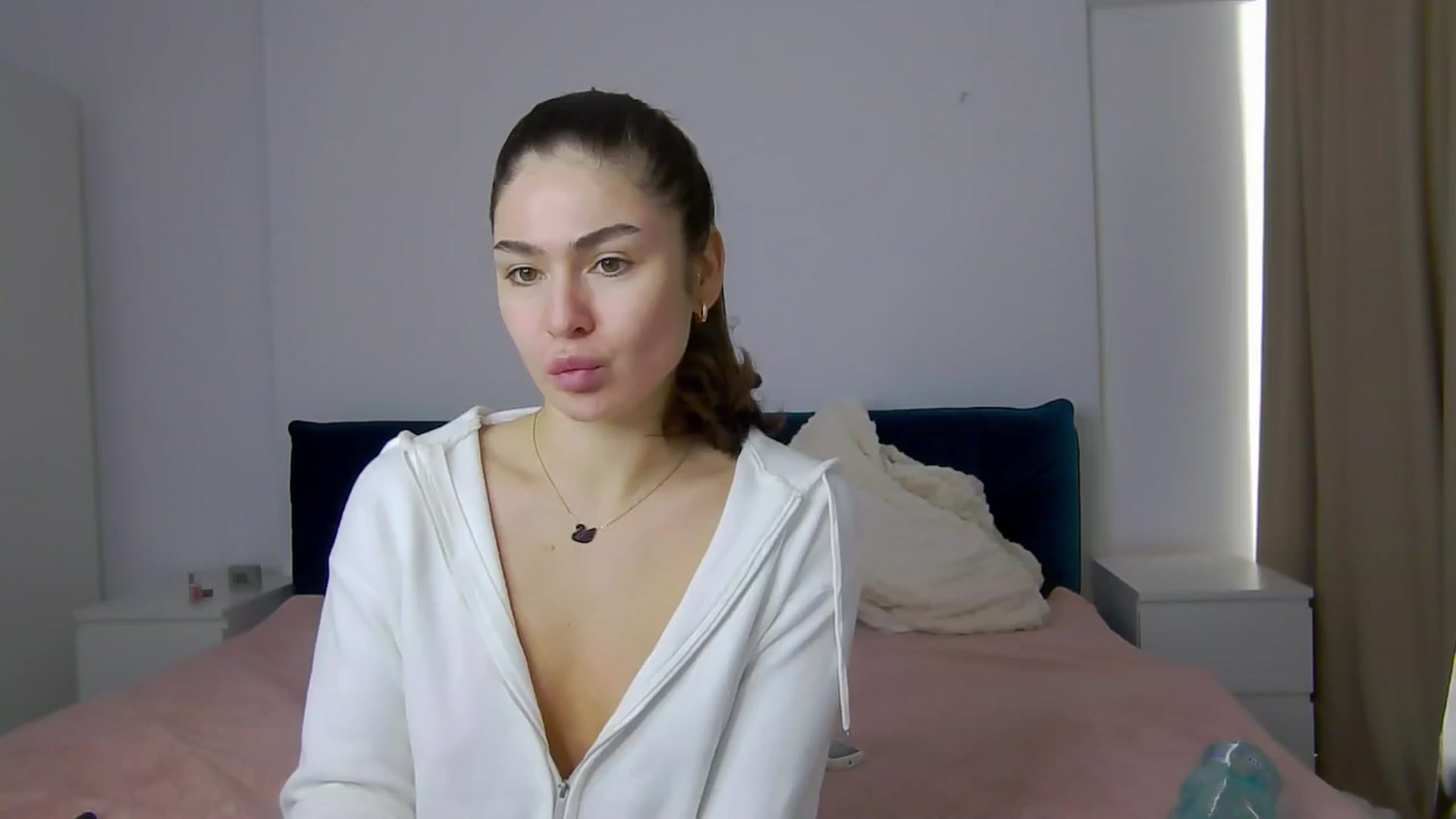 Gallery image thumbnail from NaiaaBee's myfreecams stream on, 02/25/2025, 11:28 image 1 of 20