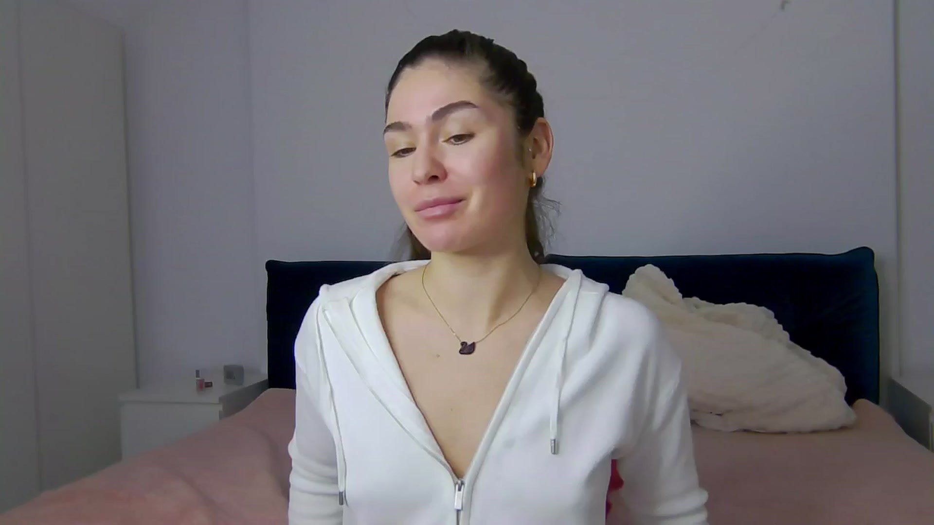 Gallery image thumbnail from NaiaaBee's myfreecams stream on, 02/25/2025, 14:31 image 18 of 20