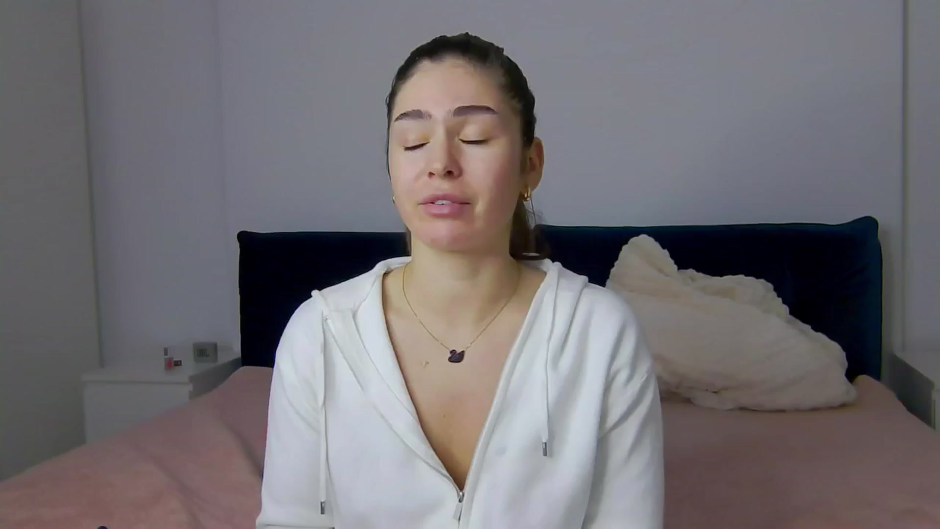 Gallery image thumbnail from NaiaaBee's myfreecams stream on, 02/25/2025, 14:31 image 15 of 20