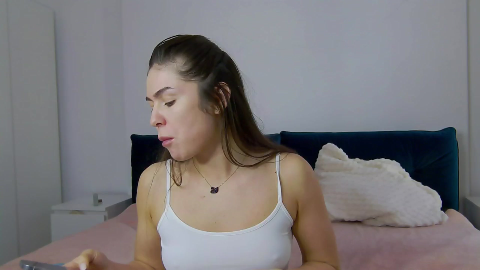 Gallery image thumbnail from NaiaaBee's myfreecams stream on, 02/26/2025, 08:33 image 13 of 20