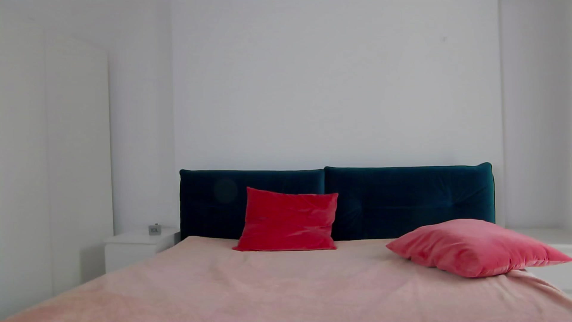 Gallery image thumbnail from NaiaaBee's myfreecams stream on, 03/11/2025, 13:40 image 2 of 20
