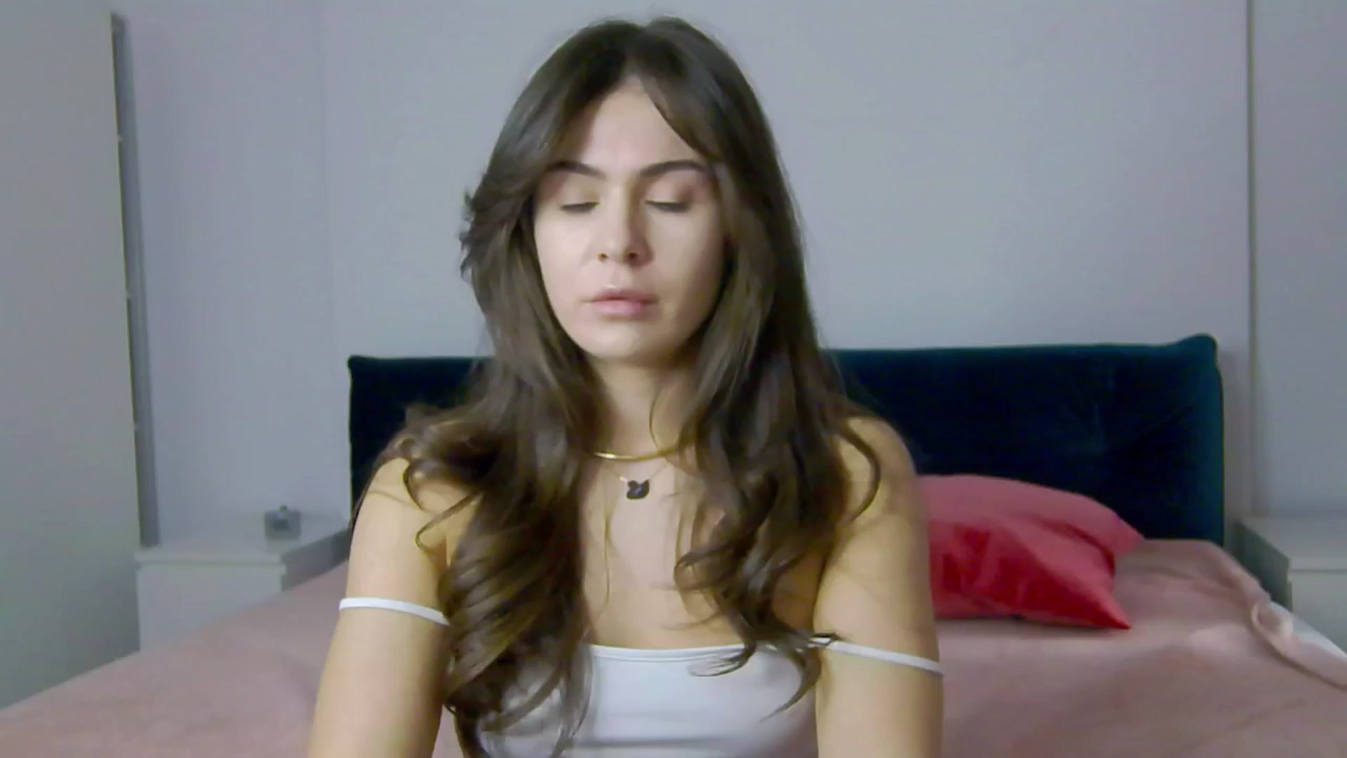 Gallery image thumbnail from NaiaaBee's myfreecams stream on, 03/12/2025, 16:37 image 4 of 20