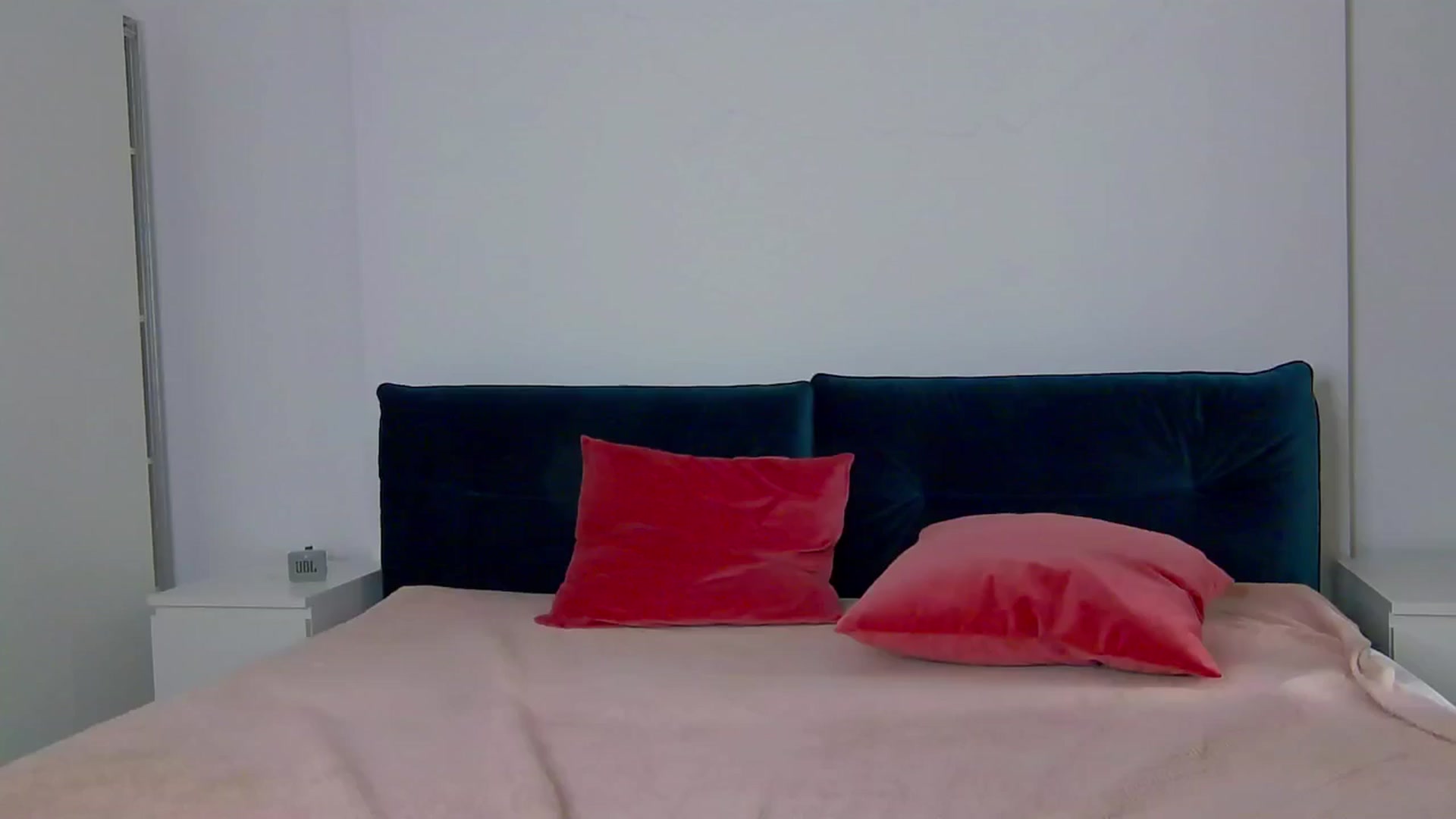 Gallery image thumbnail from NaiaaBee's myfreecams stream on, 03/12/2025, 16:37 image 6 of 20