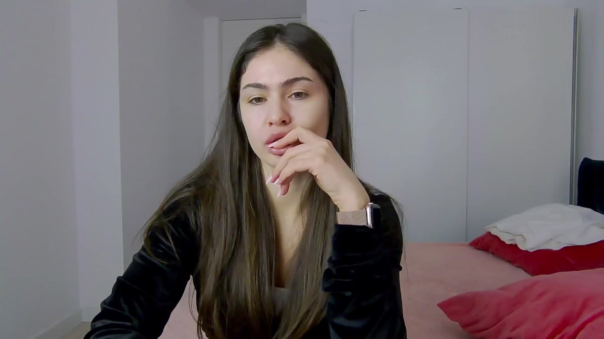 Gallery image thumbnail from NaiaaBee's myfreecams stream on, 03/26/2025, 06:45 image 1 of 20