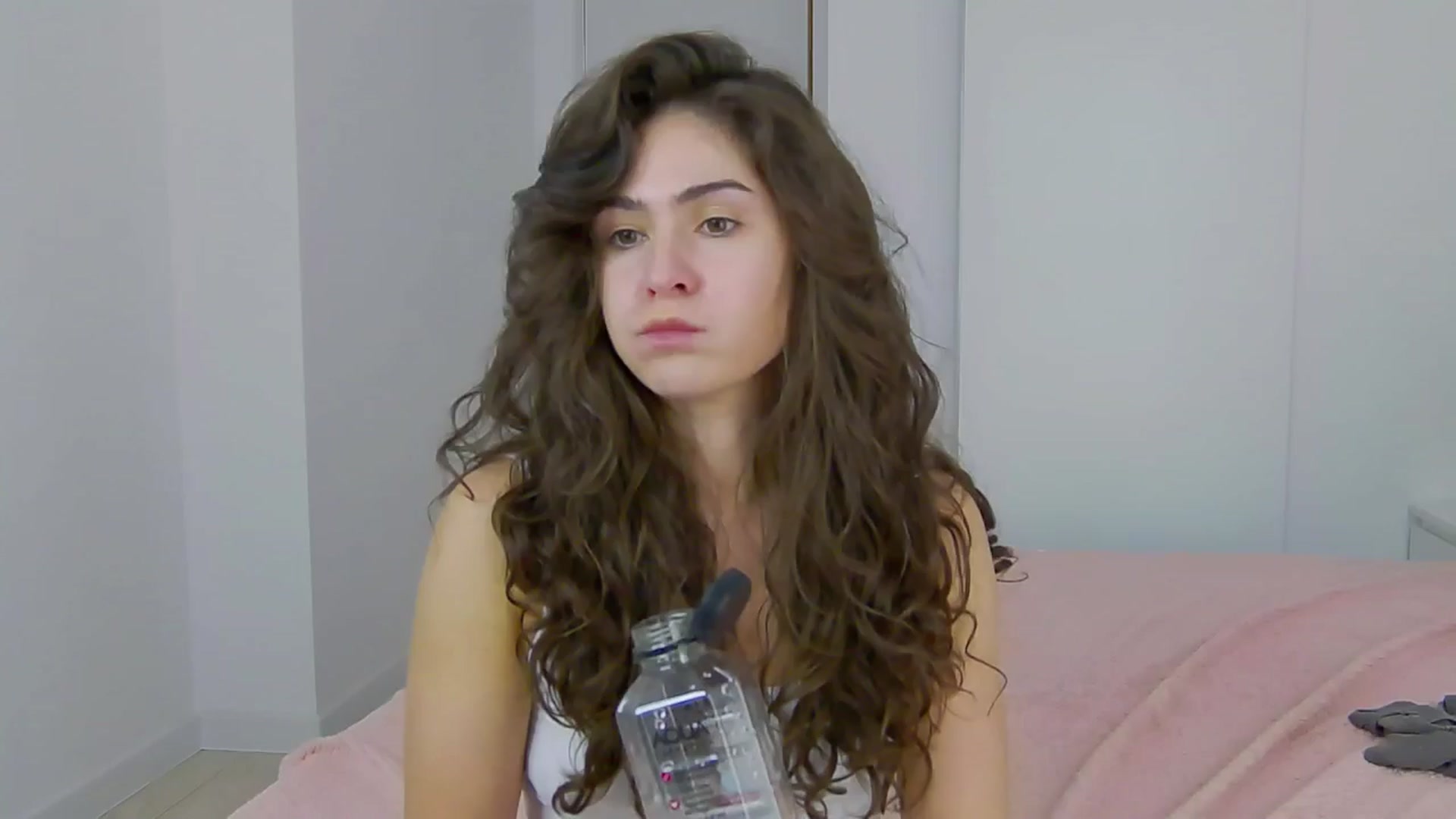 Gallery image thumbnail from NaiaaBee's myfreecams stream on, 03/28/2025, 12:07 image 14 of 20