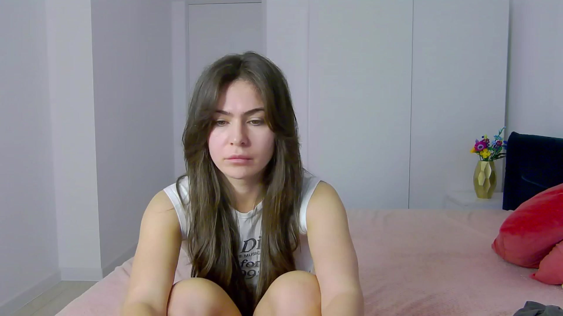 Gallery image thumbnail from NaiaaBee's myfreecams stream on, 03/30/2025, 07:01 image 8 of 20