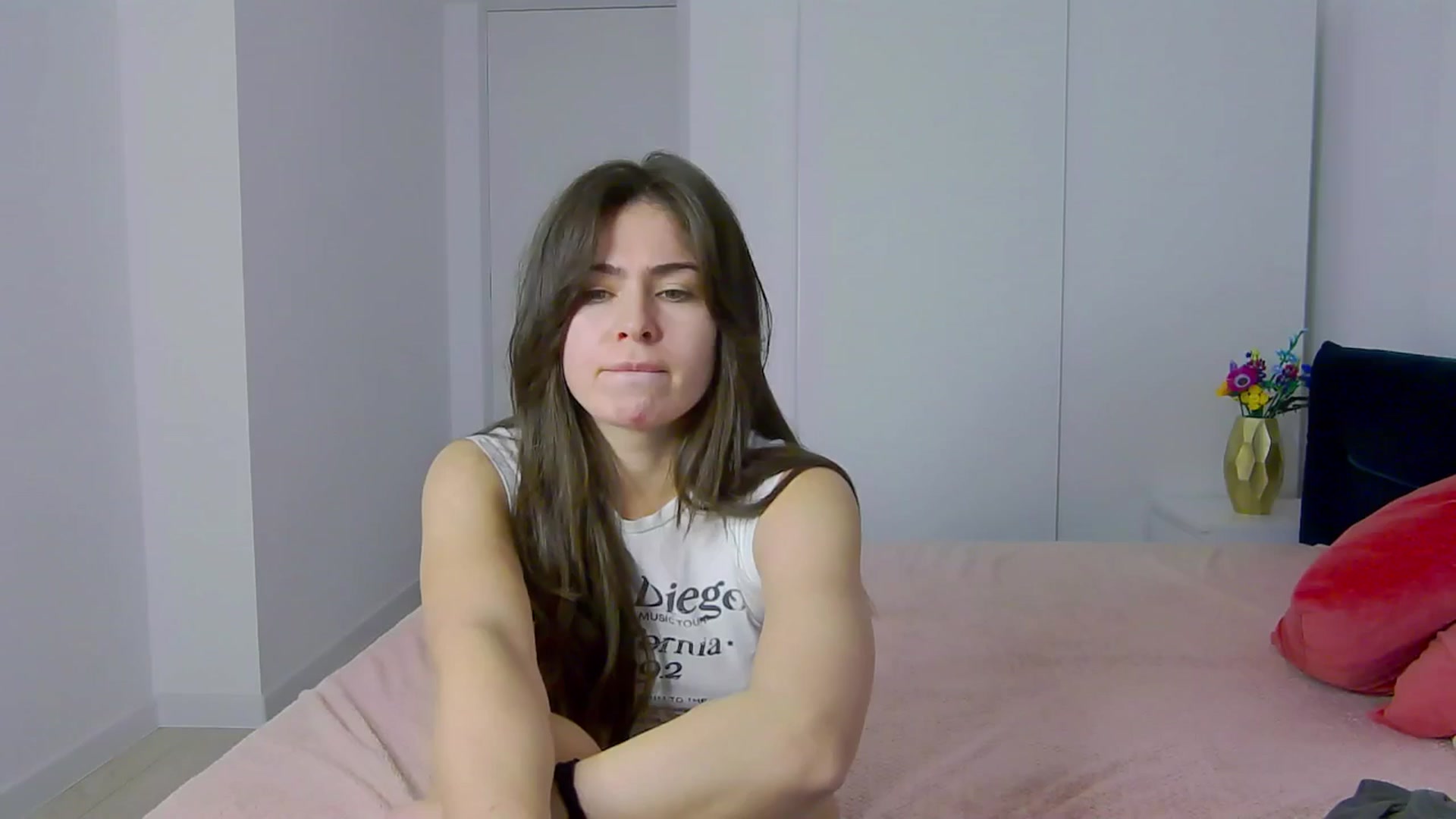 Gallery image thumbnail from NaiaaBee's myfreecams stream on, 03/30/2025, 07:01 image 10 of 20