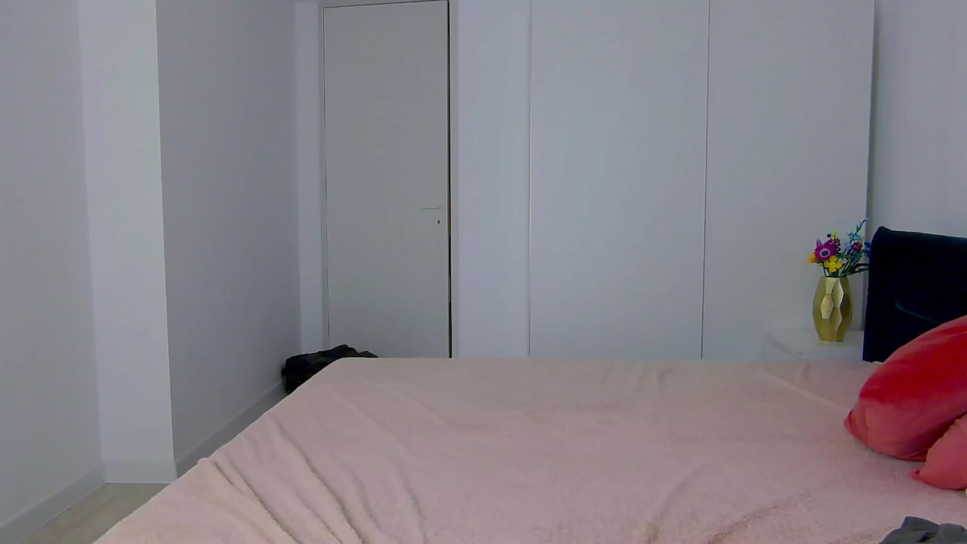 Gallery image thumbnail from NaiaaBee's myfreecams stream on, 03/30/2025, 07:01 image 12 of 20