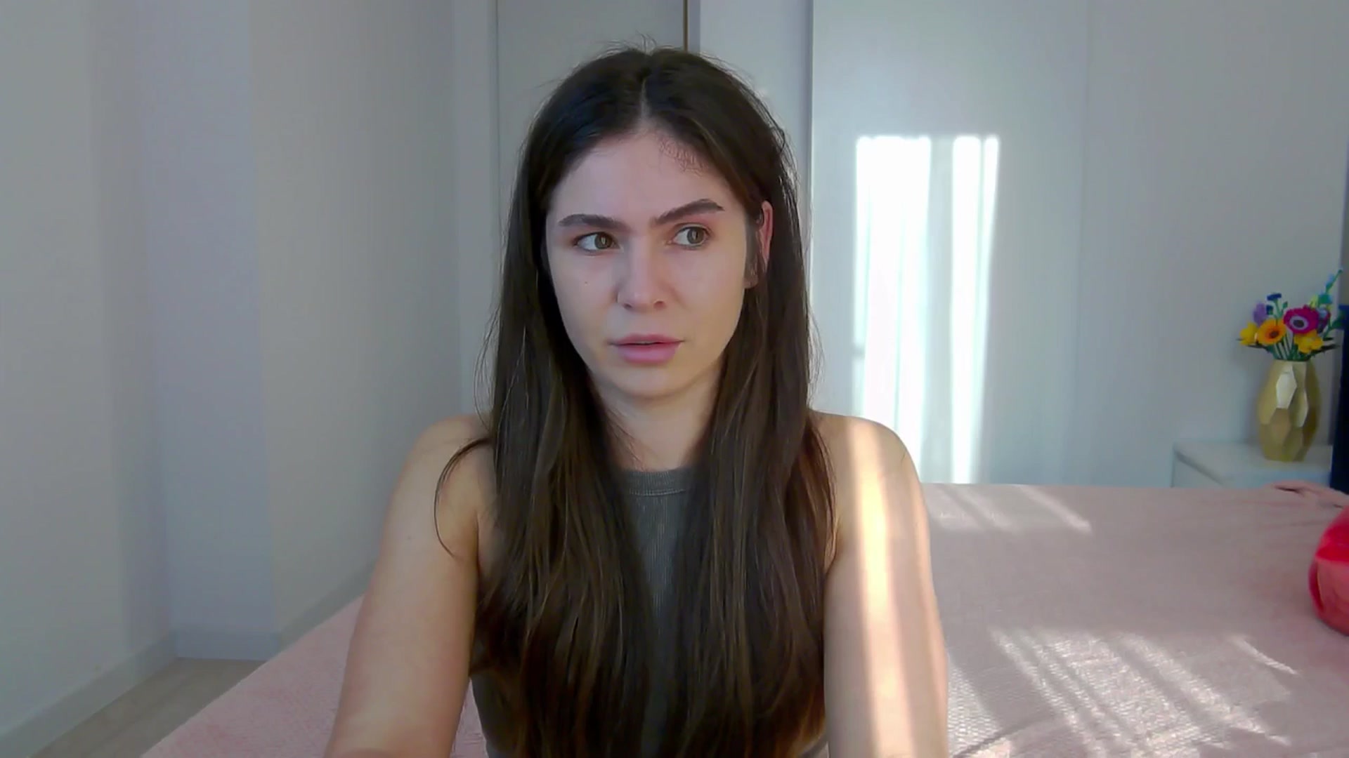 Gallery image thumbnail from NaiaaBee's myfreecams stream on, 03/31/2025, 15:37 image 18 of 20