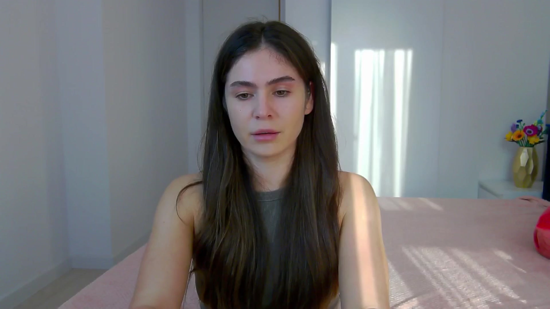 Gallery image thumbnail from NaiaaBee's myfreecams stream on, 03/31/2025, 15:37 image 19 of 20