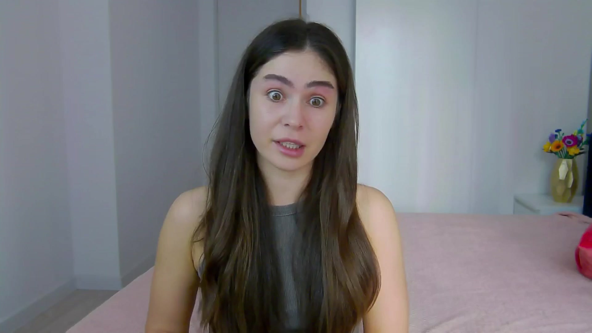 Gallery image thumbnail from NaiaaBee's myfreecams stream on, 03/31/2025, 15:37 image 13 of 20