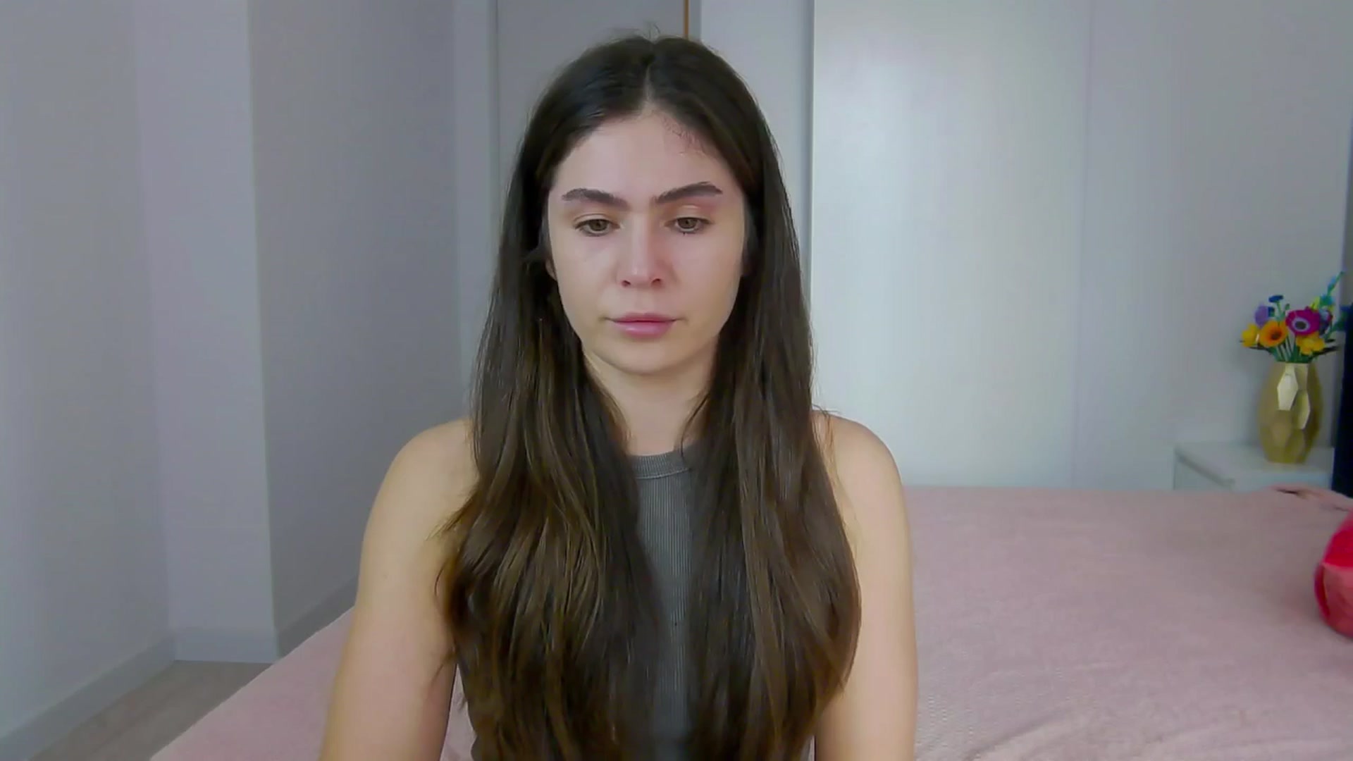Gallery image thumbnail from NaiaaBee's myfreecams stream on, 03/31/2025, 15:37 image 10 of 20