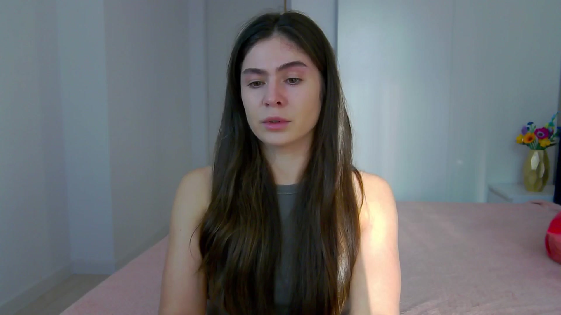 Gallery image thumbnail from NaiaaBee's myfreecams stream on, 03/31/2025, 15:37 image 14 of 20