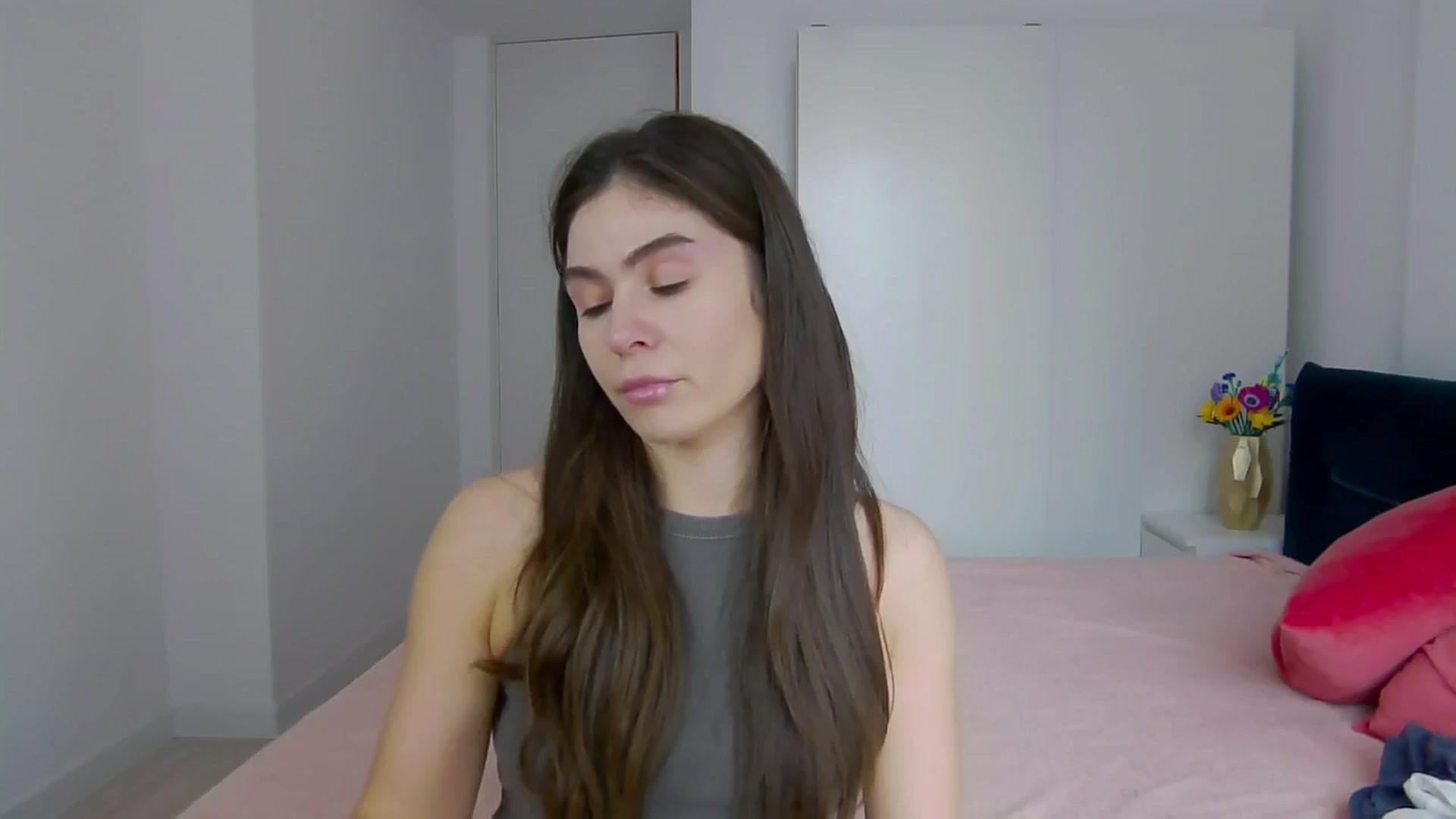 Gallery image thumbnail from NaiaaBee's myfreecams stream on, 03/31/2025, 15:37 image 2 of 20