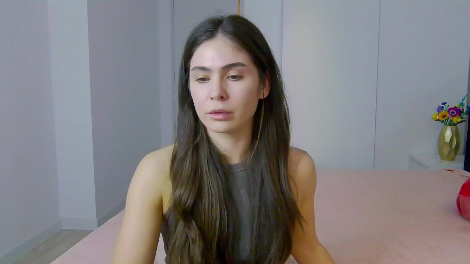 Gallery image thumbnail from NaiaaBee's myfreecams stream on, 03/31/2025, 16:21 image 12 of 20