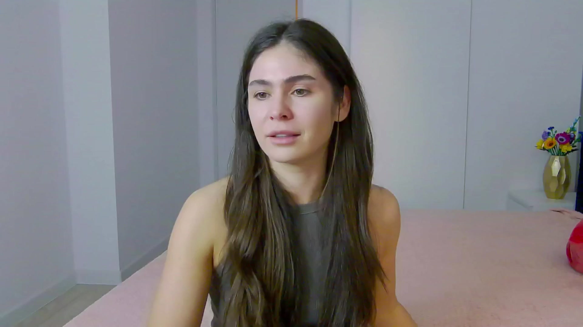 Gallery image thumbnail from NaiaaBee's myfreecams stream on, 03/31/2025, 16:21 image 11 of 20