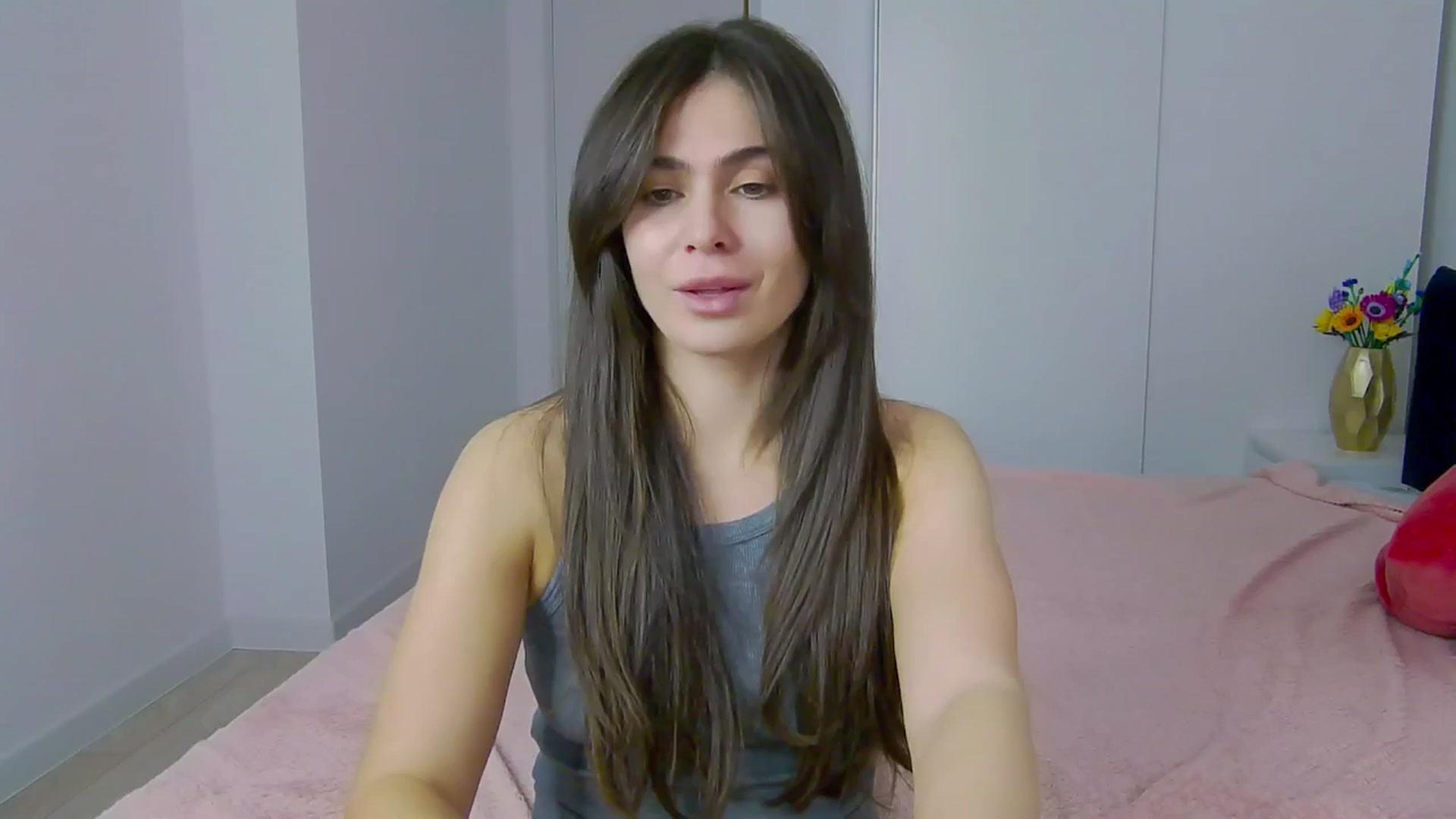 Gallery image thumbnail from NaiaaBee's myfreecams stream on, 04/01/2025, 13:33 image 11 of 20