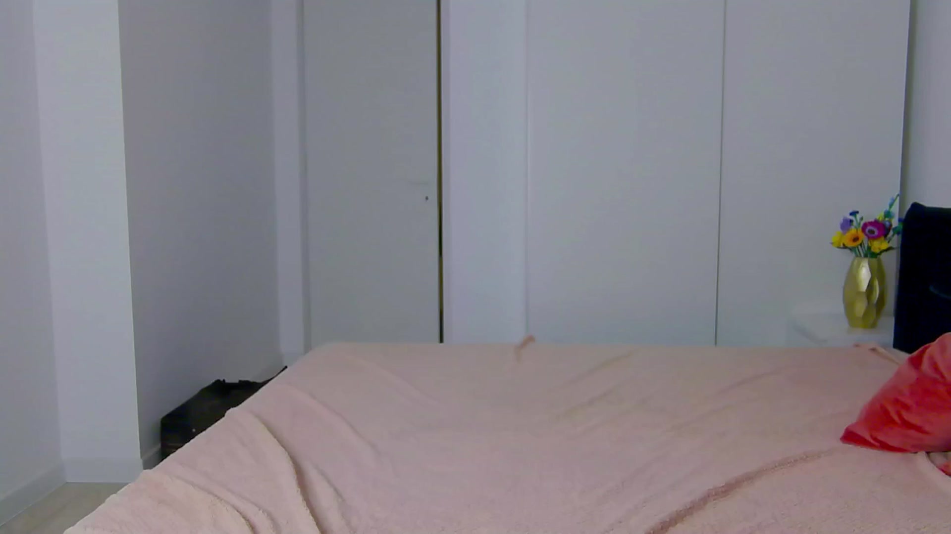 Gallery image thumbnail from NaiaaBee's myfreecams stream on, 04/04/2025, 15:35 image 18 of 20