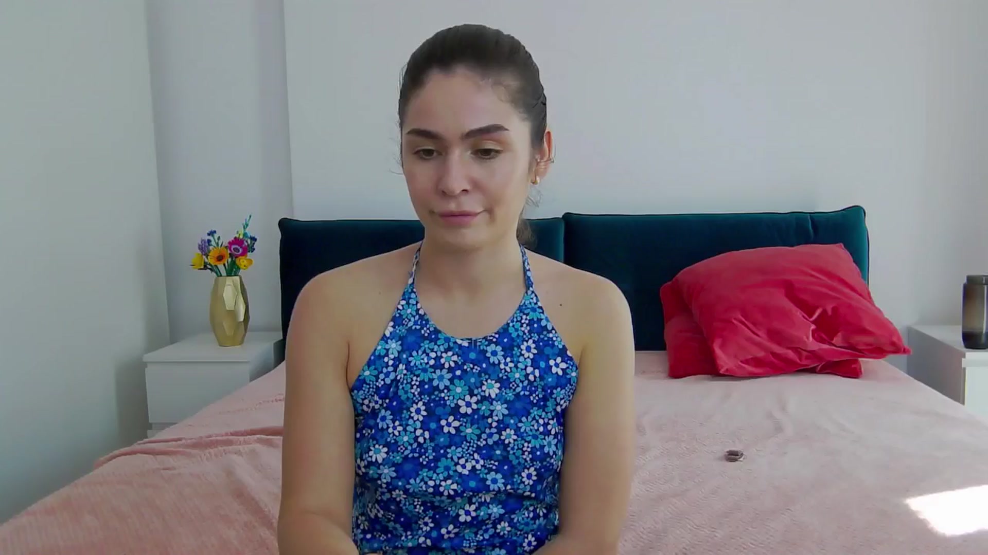 Gallery image thumbnail from NaiaaBee's myfreecams stream on, 04/22/2025, 13:14 image 18 of 20