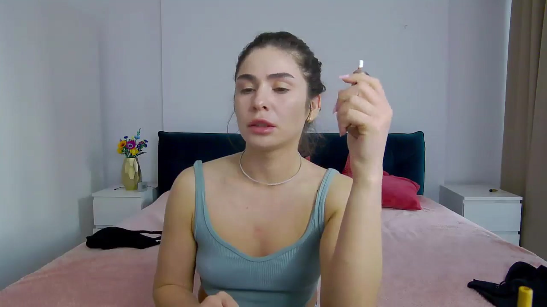 Gallery image thumbnail from NaiaaBee's myfreecams stream on, 04/28/2025, 17:11 image 10 of 20