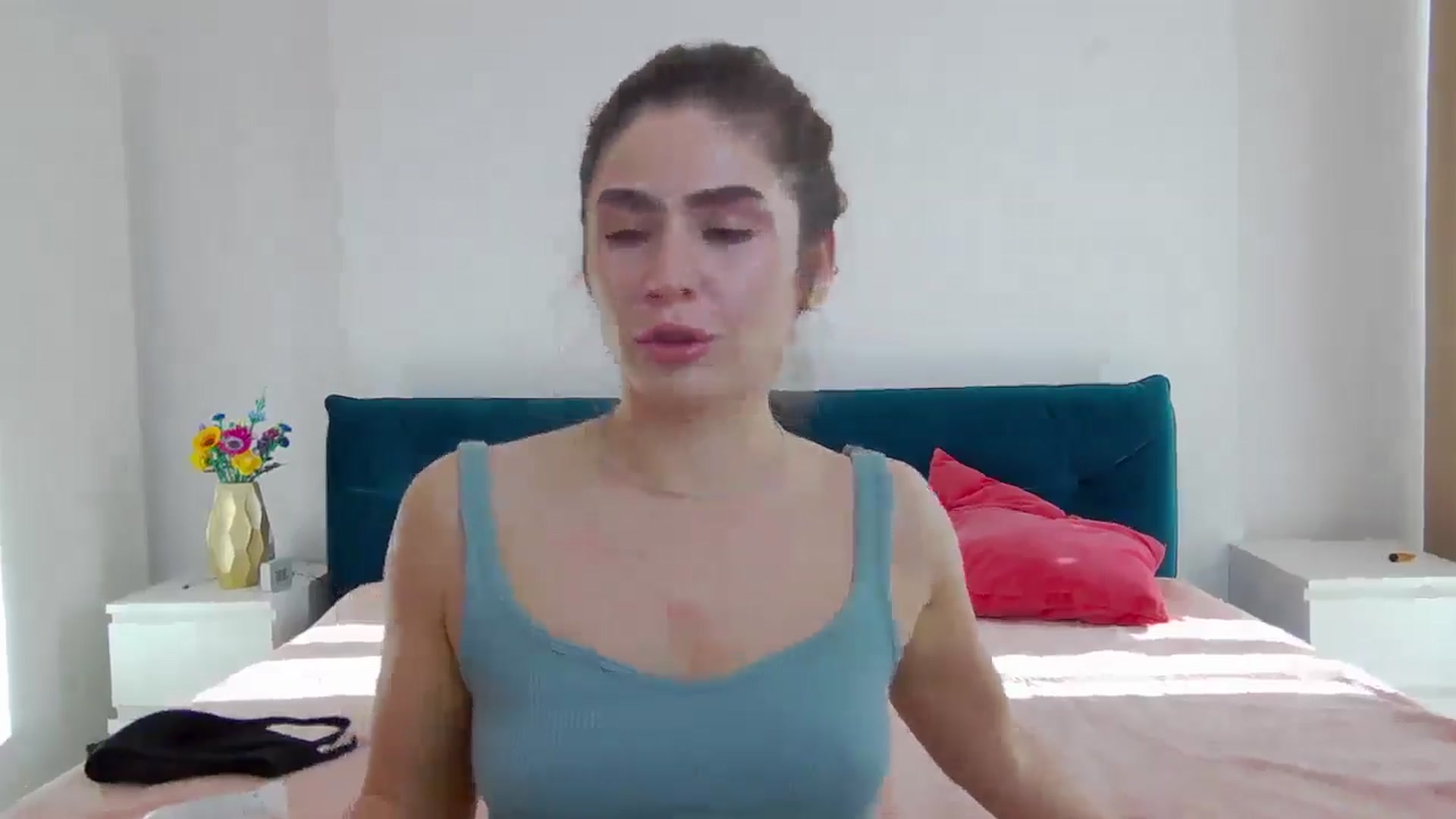 Gallery image thumbnail from NaiaaBee's myfreecams stream on, 04/28/2025, 17:11 image 5 of 20