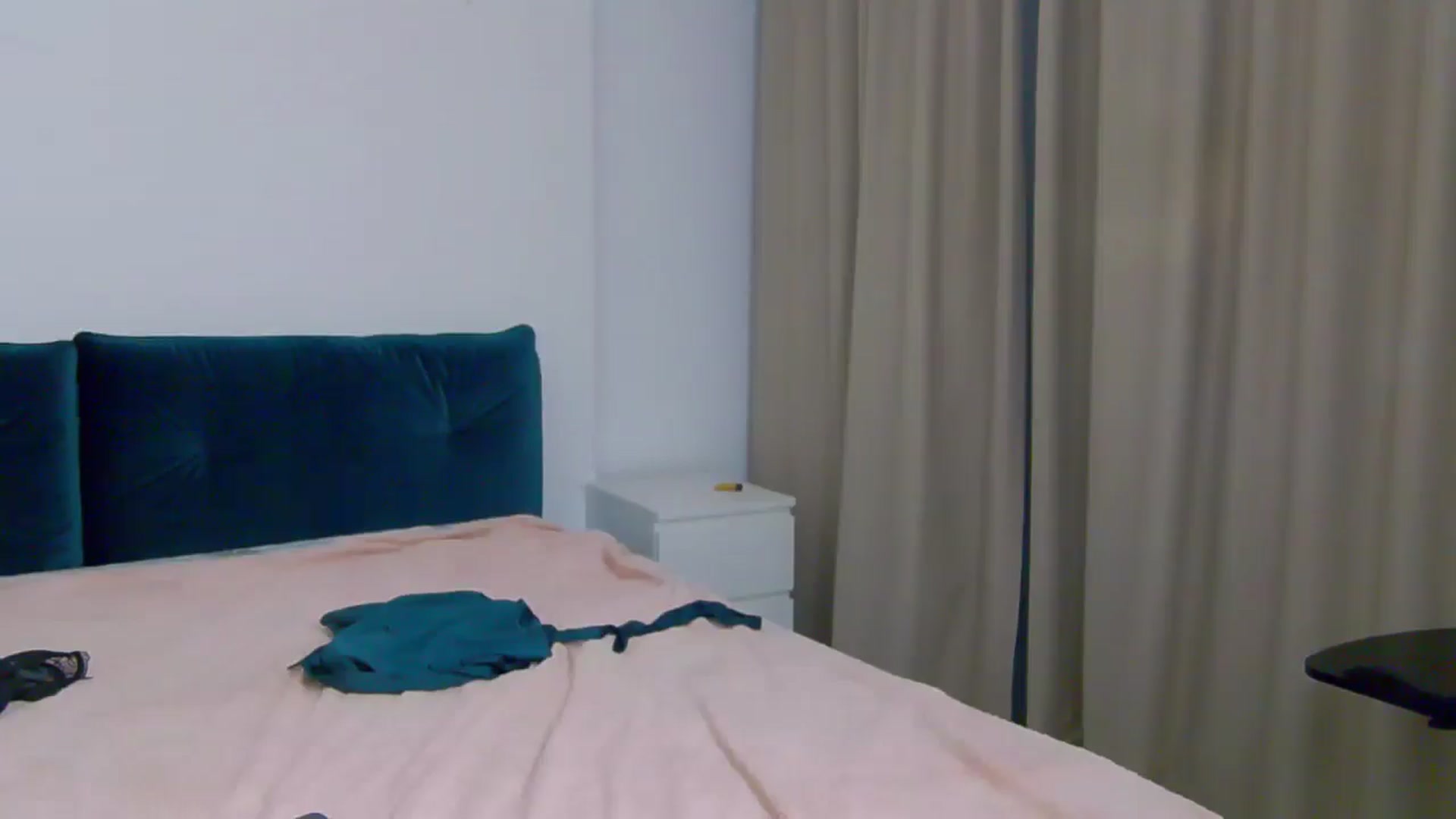 Gallery image thumbnail from NaiaaBee's myfreecams stream on, 05/10/2025, 19:41 image 10 of 20