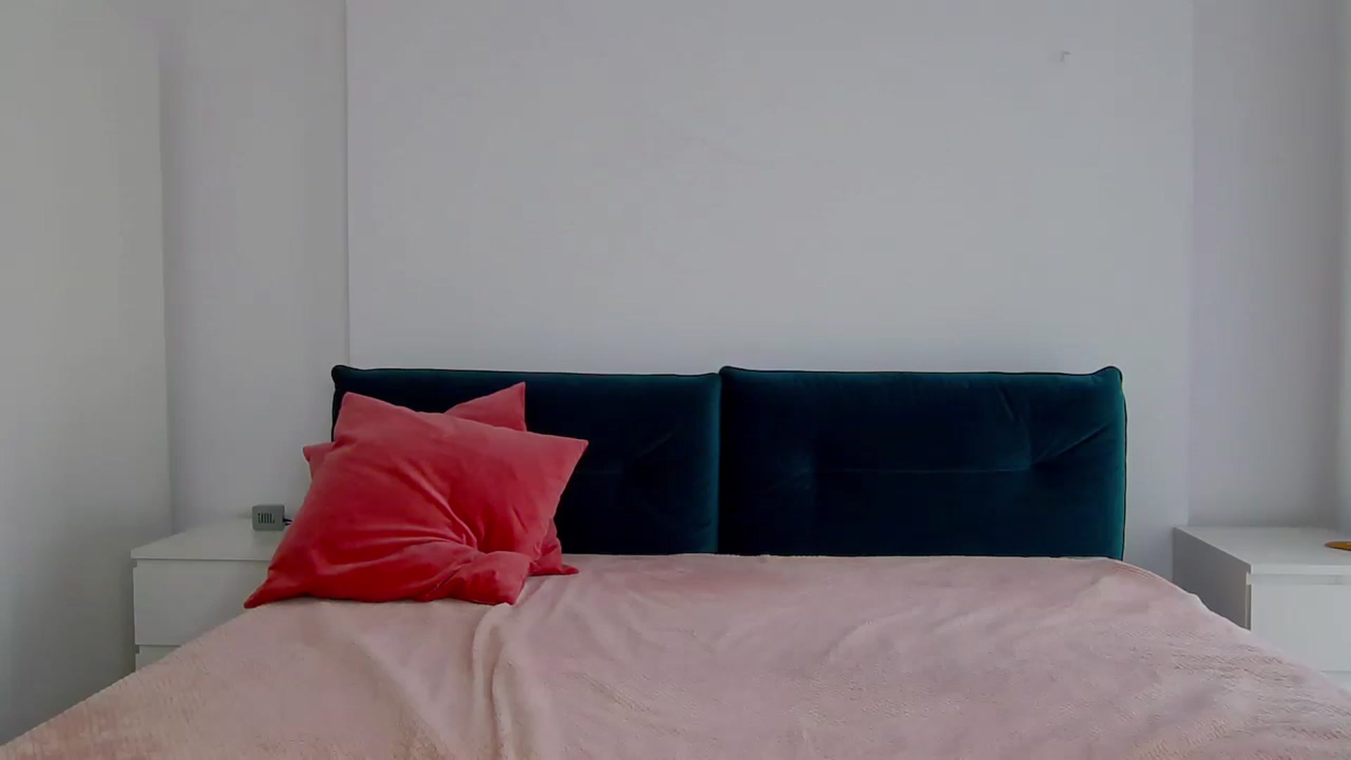 Gallery image thumbnail from NaiaaBee's myfreecams stream on, 05/14/2025, 06:07 image 19 of 20