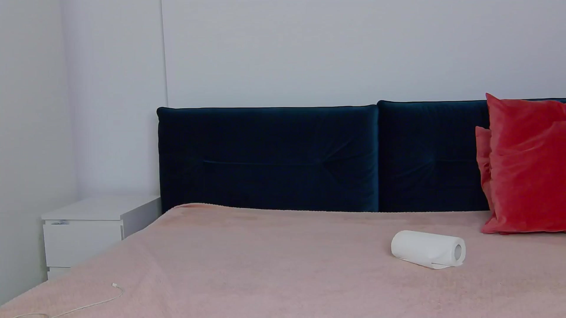 Gallery image thumbnail from NaiaaBee's myfreecams stream on, 05/25/2025, 18:41 image 4 of 20