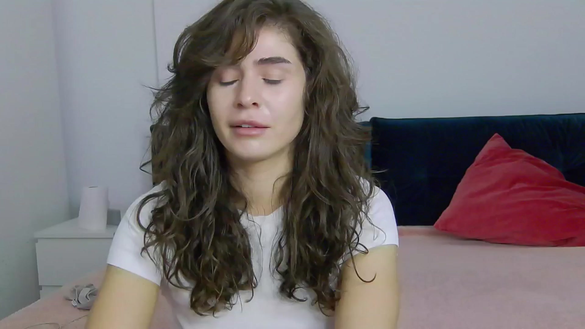 Gallery image thumbnail from NaiaaBee's myfreecams stream on, 05/26/2025, 16:22 image 11 of 20