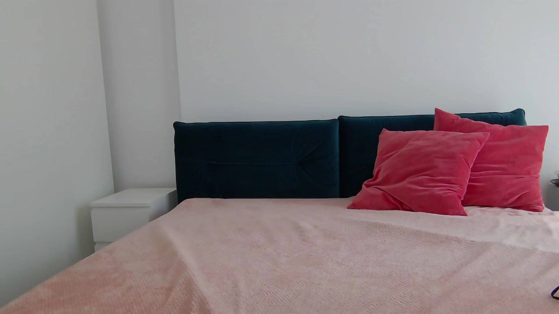 Gallery image thumbnail from NaiaaBee's myfreecams stream on, 05/29/2025, 13:09 image 10 of 20