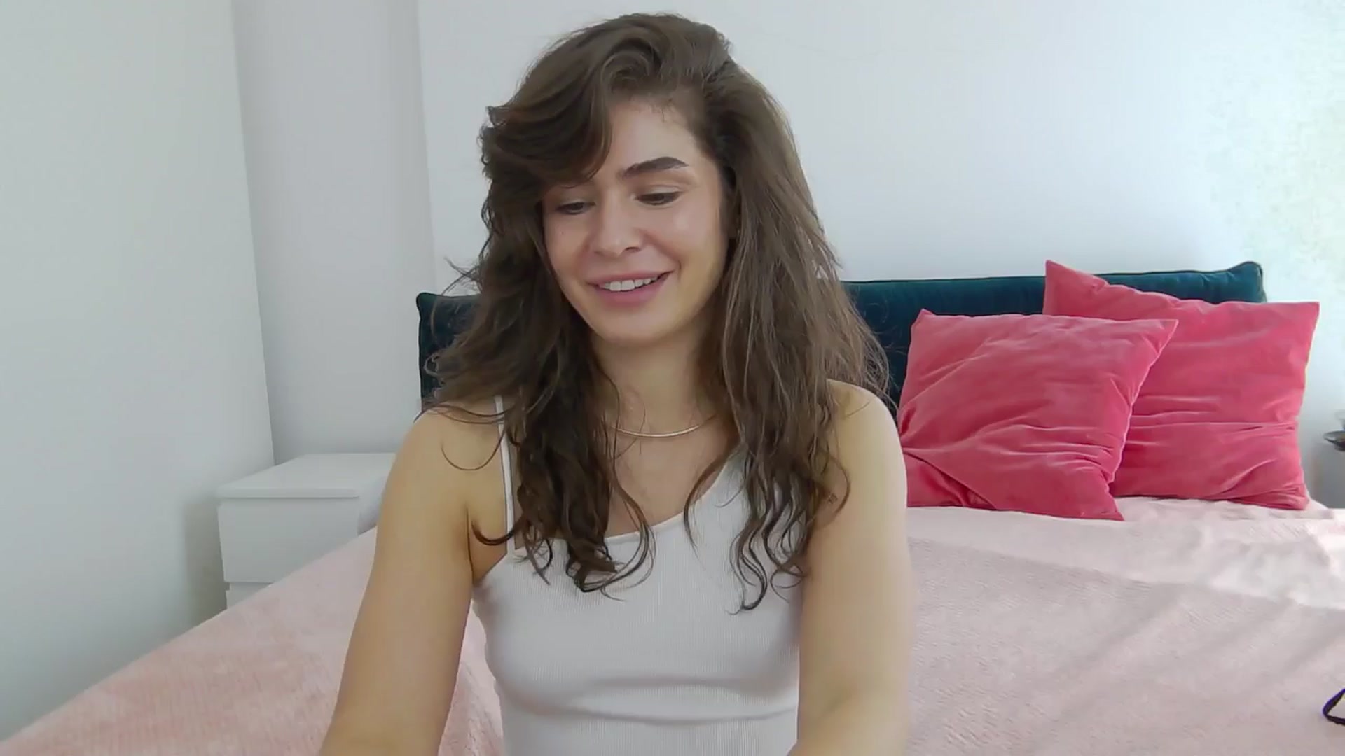 Gallery image thumbnail from NaiaaBee's myfreecams stream on, 05/29/2025, 13:09 image 8 of 20