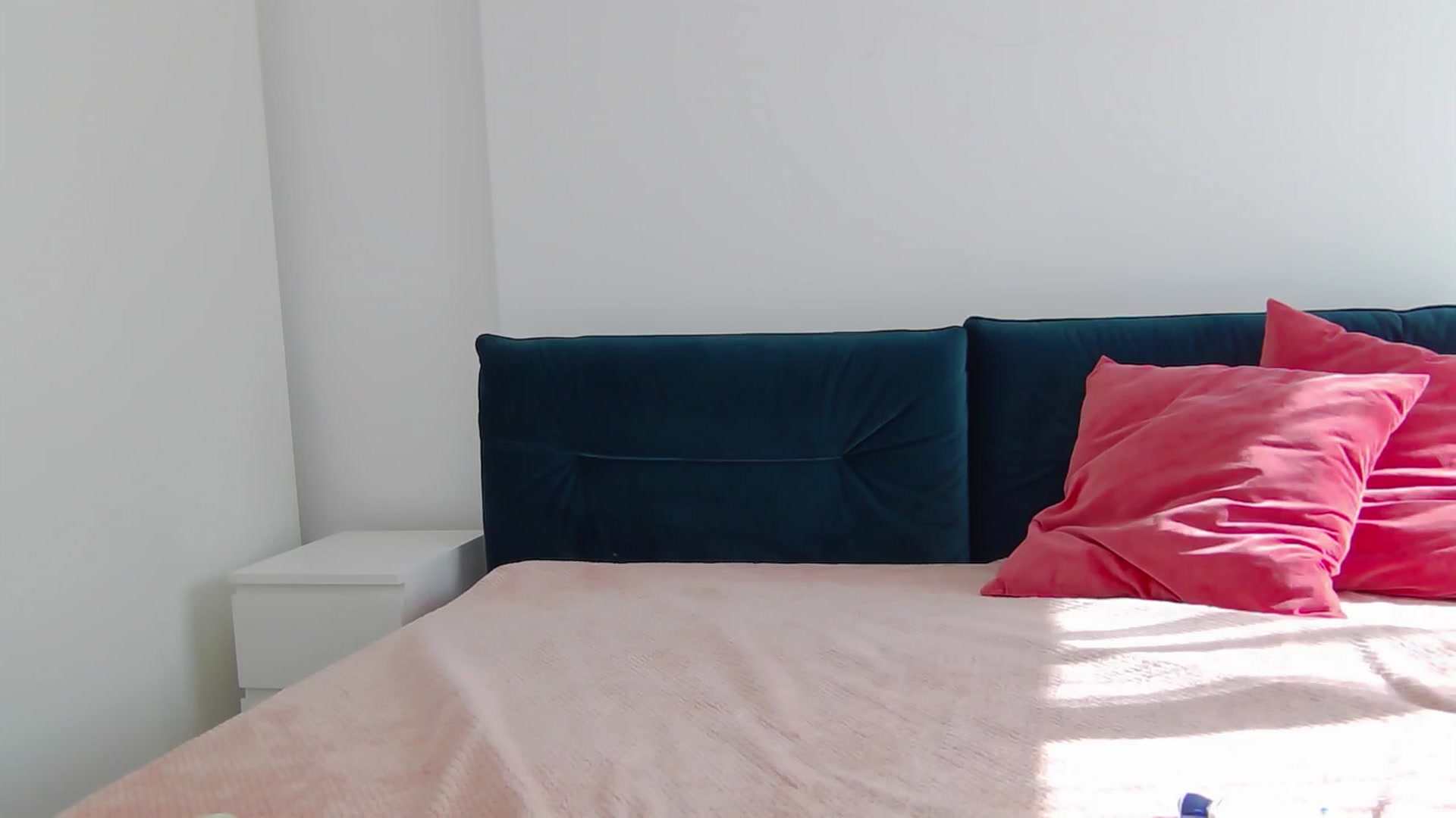 Gallery image thumbnail from NaiaaBee's myfreecams stream on, 05/29/2025, 14:25 image 11 of 20
