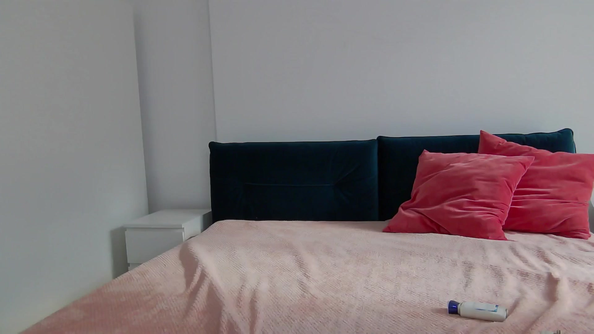 Gallery image thumbnail from NaiaaBee's myfreecams stream on, 05/29/2025, 14:57 image 17 of 20
