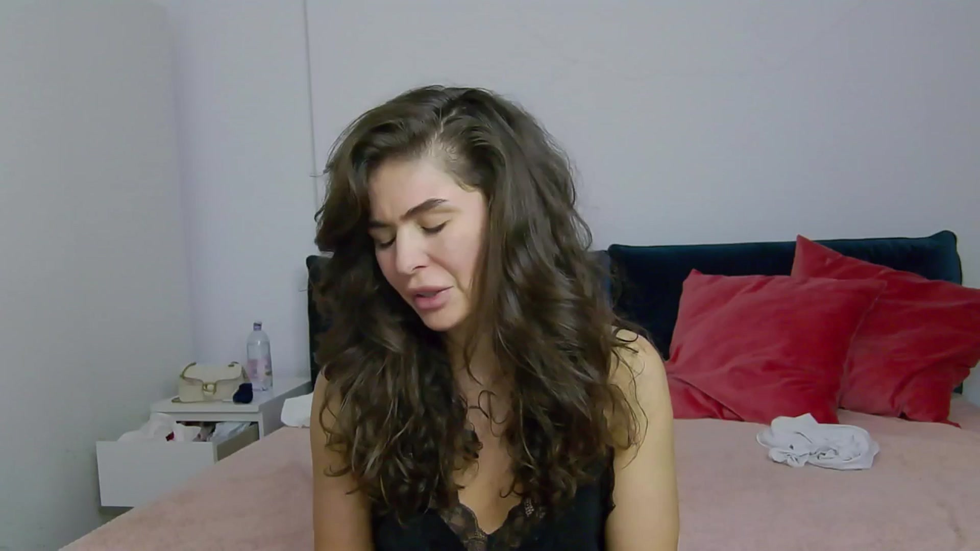 Gallery image thumbnail from NaiaaBee's myfreecams stream on, 05/31/2025, 18:29 image 19 of 20