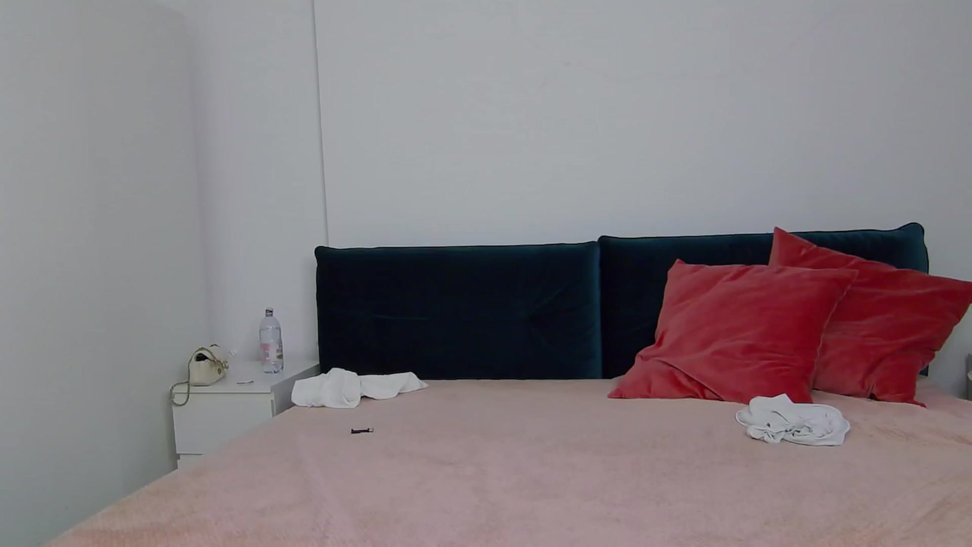 Gallery image thumbnail from NaiaaBee's myfreecams stream on, 05/31/2025, 18:29 image 7 of 20