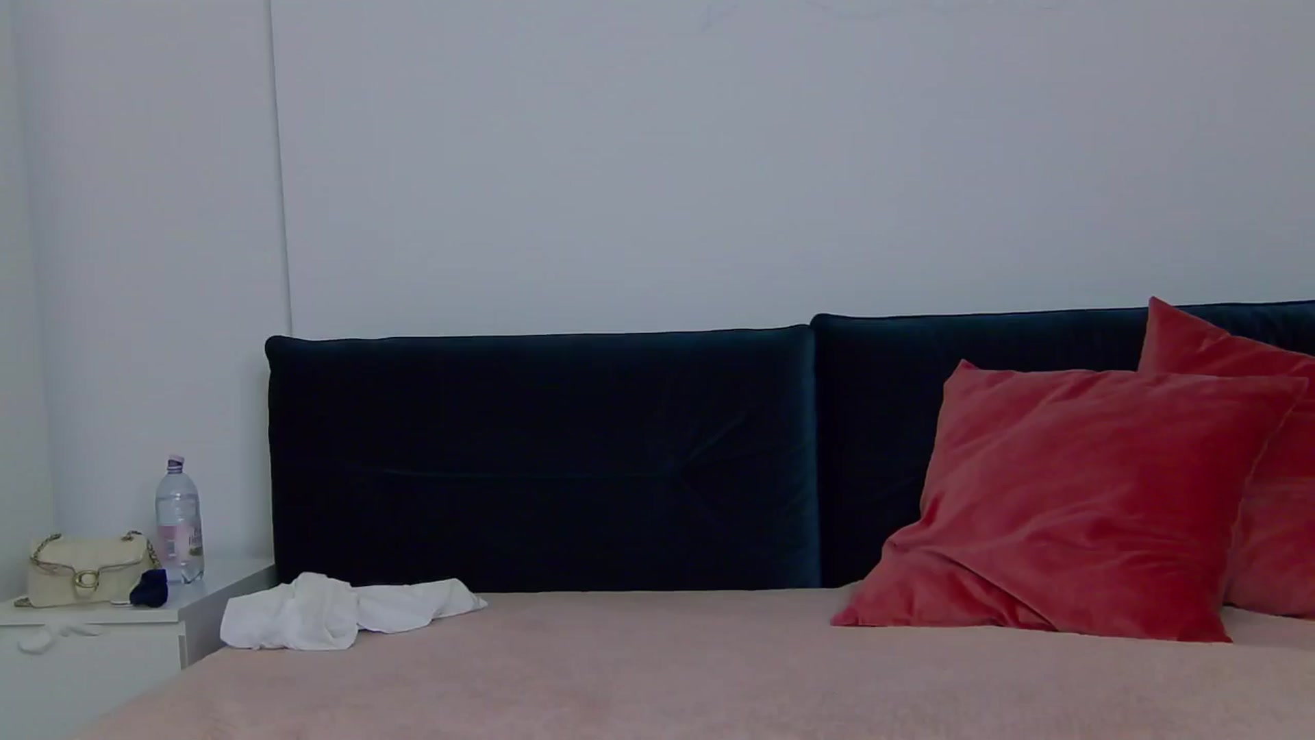 Gallery image thumbnail from NaiaaBee's myfreecams stream on, 05/31/2025, 20:09 image 10 of 20