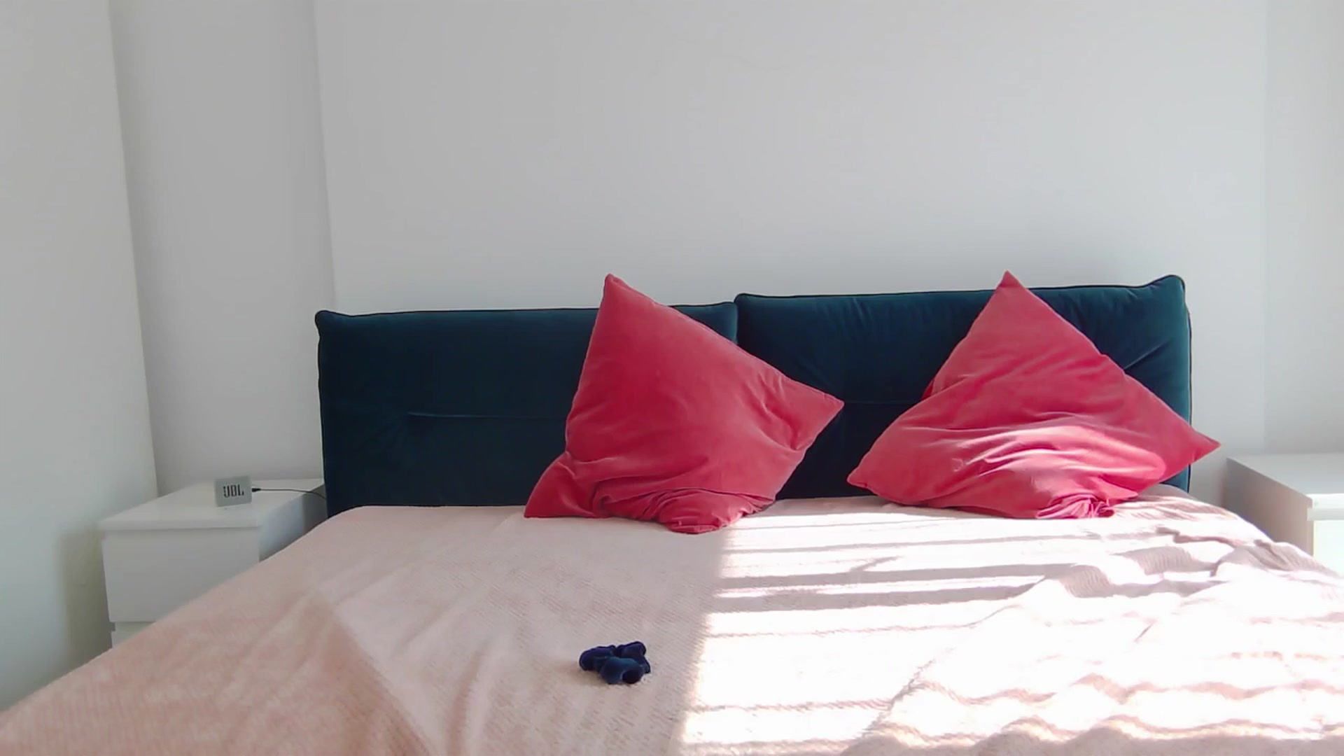 Gallery image thumbnail from NaiaaBee's myfreecams stream on, 06/17/2025, 14:59 image 15 of 20