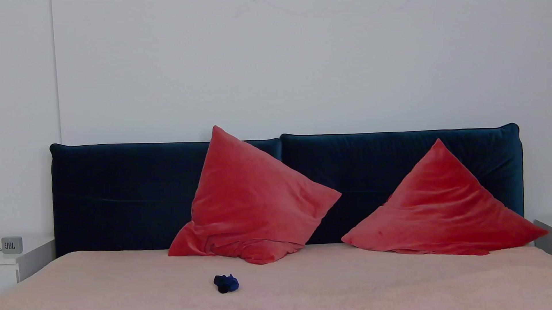 Gallery image thumbnail from NaiaaBee's myfreecams stream on, 06/21/2025, 19:45 image 13 of 20