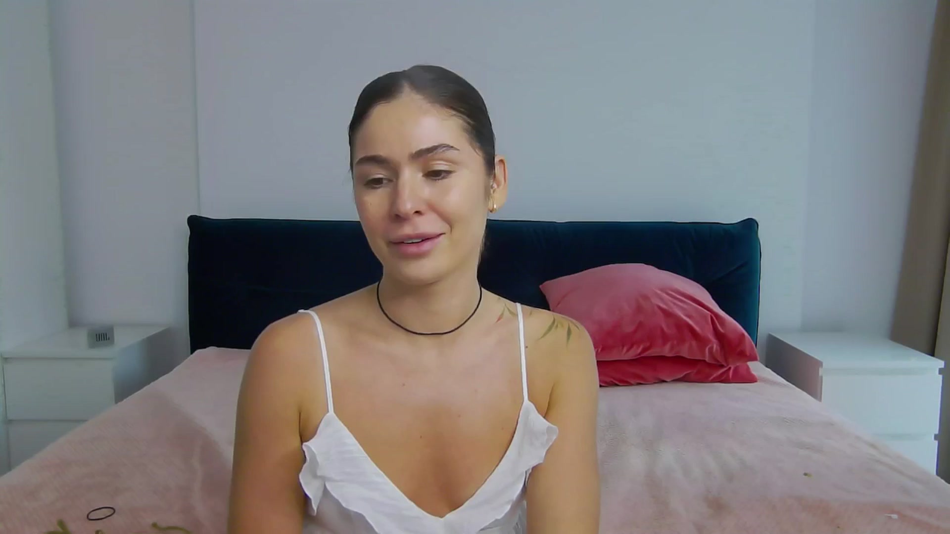 Gallery image thumbnail from NaiaaBee's myfreecams stream on, 07/15/2025, 15:46 image 11 of 20