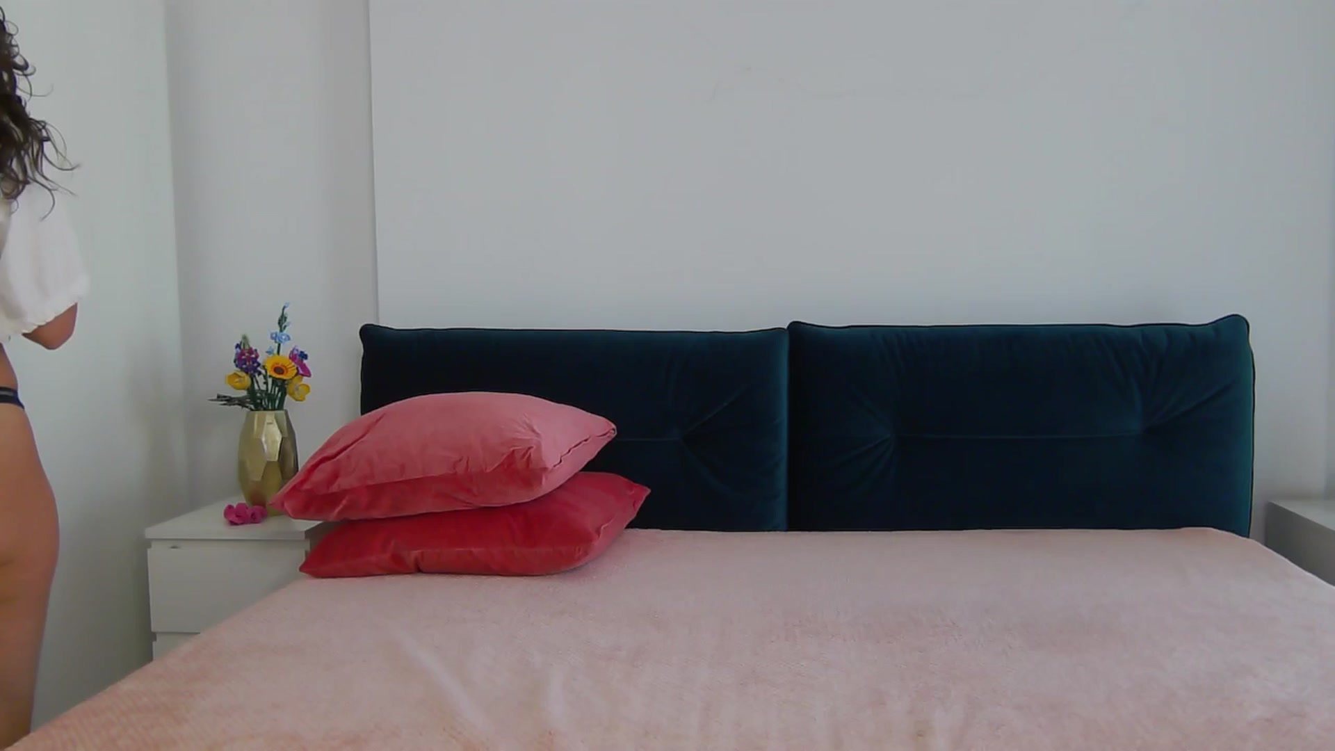 Gallery image thumbnail from NaiaaBee's myfreecams stream on, 07/20/2025, 07:12 image 12 of 20