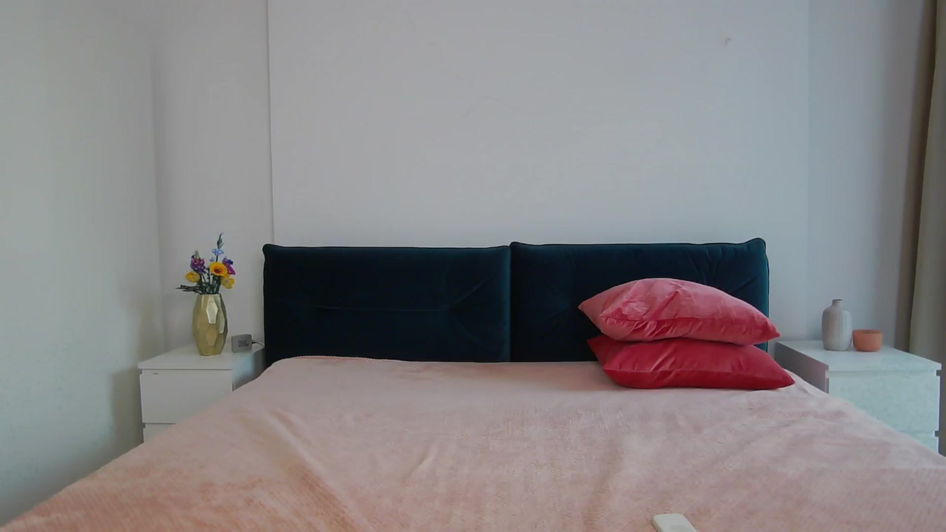 Gallery image thumbnail from NaiaaBee's myfreecams stream on, 07/21/2025, 18:44 image 6 of 20