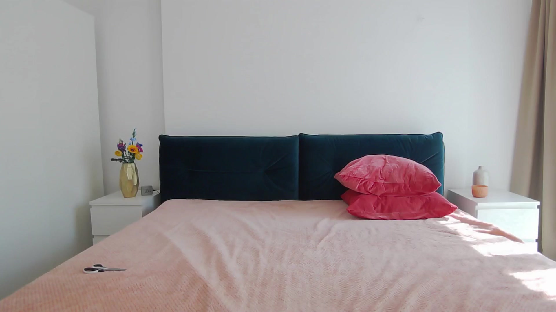 Gallery image thumbnail from NaiaaBee's myfreecams stream on, 07/22/2025, 13:49 image 5 of 20