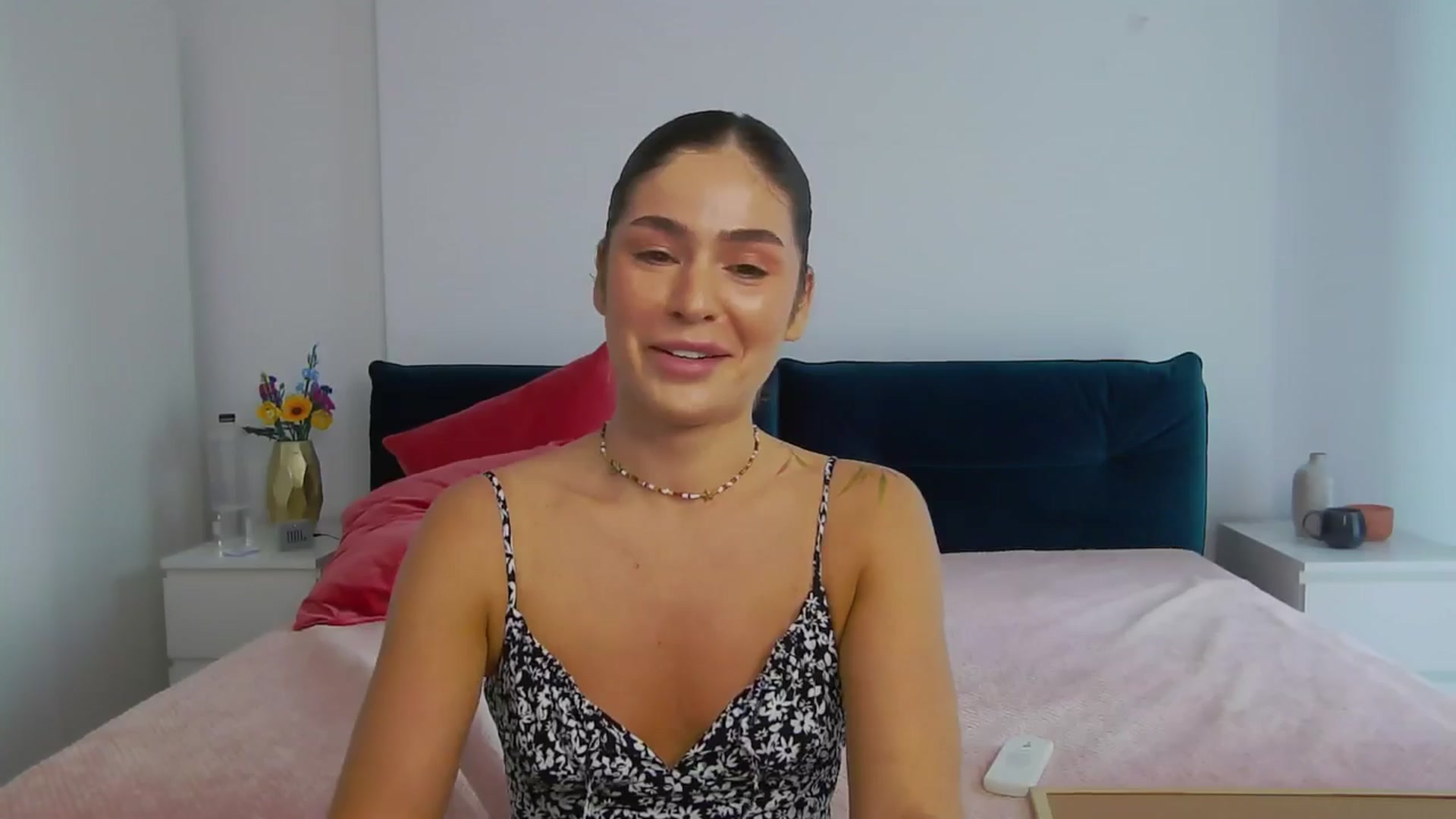 Gallery image thumbnail from NaiaaBee's myfreecams stream on, 08/05/2025, 15:57 image 7 of 20