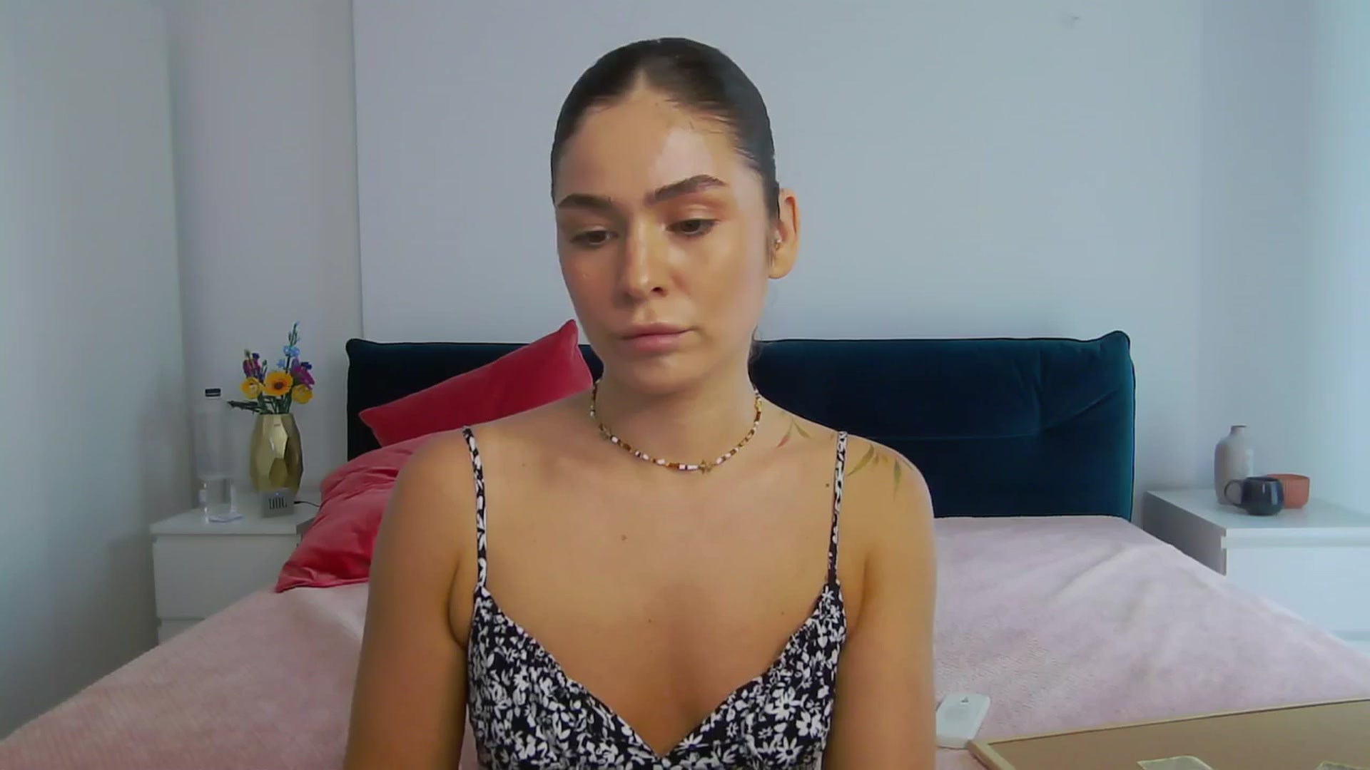 Gallery image thumbnail from NaiaaBee's myfreecams stream on, 08/05/2025, 15:57 image 8 of 20