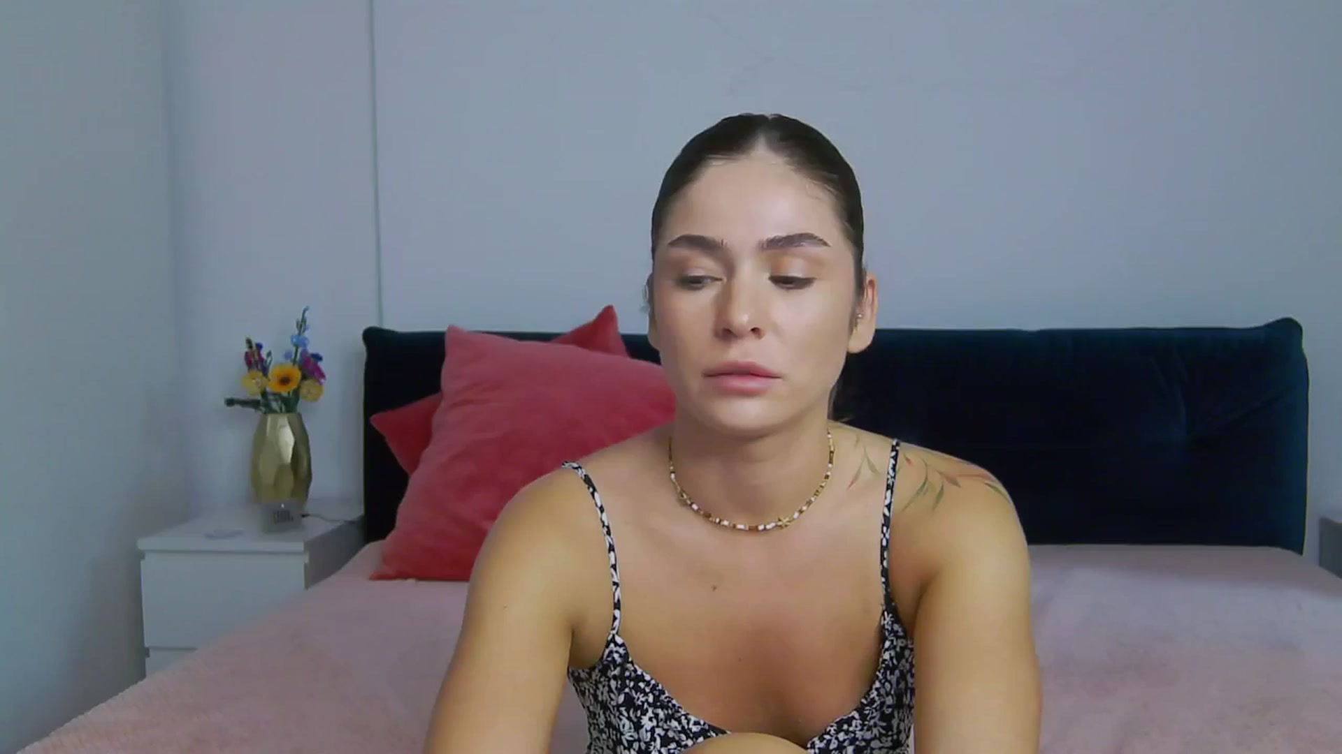 Gallery image thumbnail from NaiaaBee's myfreecams stream on, 08/05/2025, 16:52 image 17 of 20