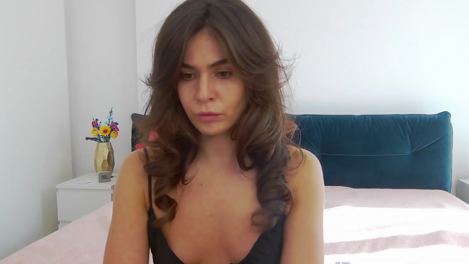 Gallery image thumbnail from NaiaaBee's myfreecams stream on, 08/08/2025, 15:15 image 2 of 20