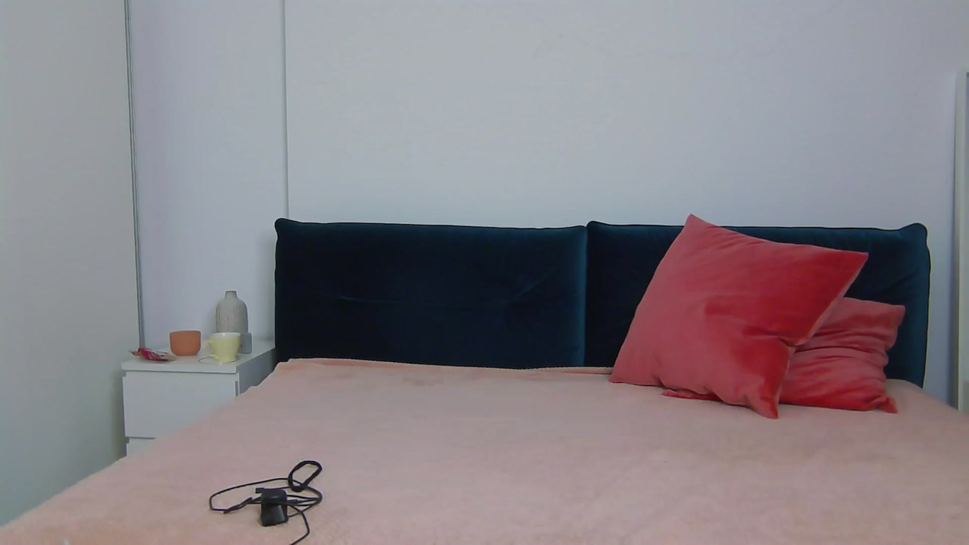 Gallery image thumbnail from NaiaaBee's myfreecams stream on, 08/18/2025, 17:03 image 11 of 20